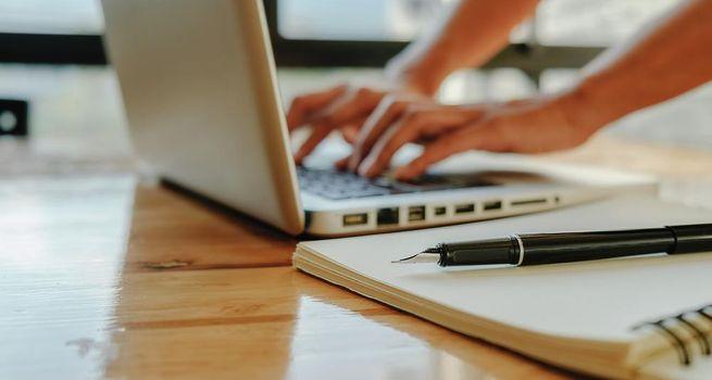 Westpac (ASX:WBC) Q1 Profit Rises, But Brokers Stay Cautious