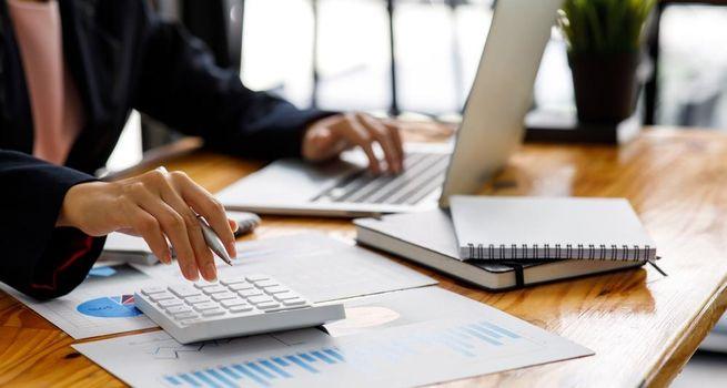 Janison Education Group (ASX:JAN) Stock Falls 14.29% on AI Market Disruption and SaaS Competition