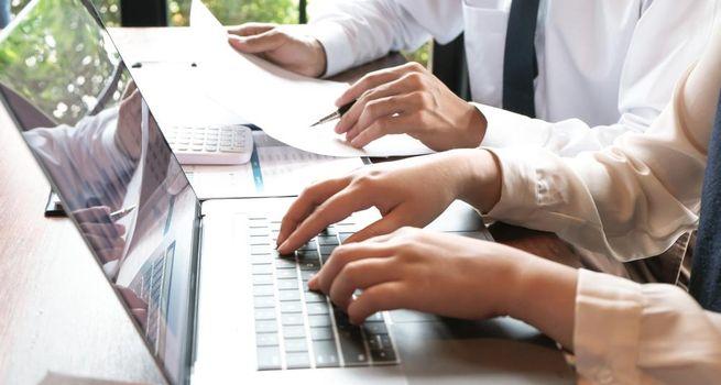 APA Group (ASX:APA) Navigates Energy Transition While Maintaining Gas Infrastructure Leadership