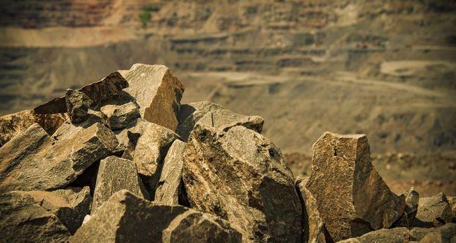 Why Fortescue Limited (ASX:FMG) Shares Are Dropping Today – Iron Ore Prices in Focus