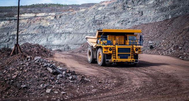 BHP Group (ASX:BHP) Edges Lower as Commodity Market Signals Remain Mixed