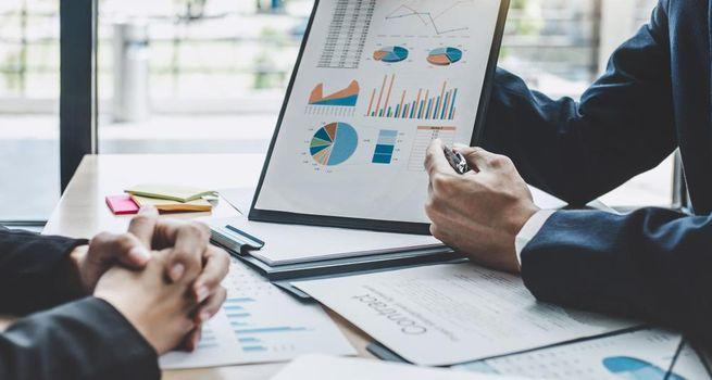 ETFs or Mutual Funds? Here’s How to Pick the Right One