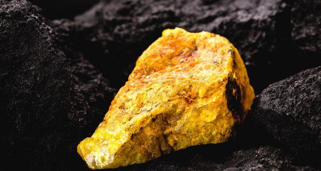 Australian Gold Stocks Fall 1.6% After Record High