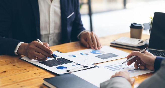 Suncorp Group (ASX:SUN) Hits Record High on Lower FY26 Reinsurance Costs