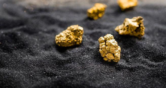 Investing in Dome Gold Mines (ASX: DME) Amid Rising Gold Prices