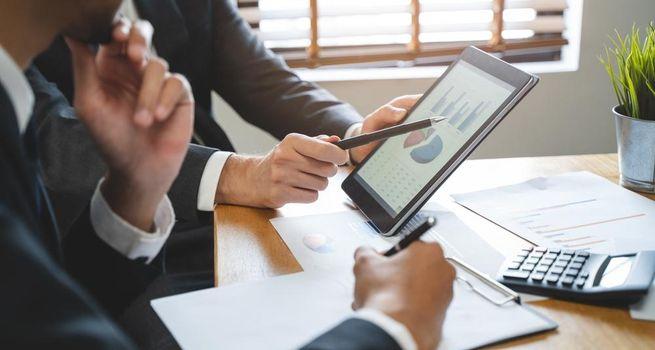 ANZ Group Holdings (ASX:ANZ): Stock Under Pressure: Sector Analysis and Future Outlook