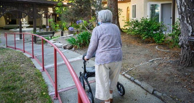 SNZ Summerset Group Holdings Stock Analysis: NZ Retirement Villages Amid Property Market Headwinds