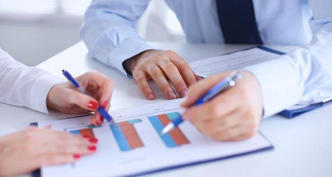 Macquarie Cuts Price Target on Fletcher Building (ASX: FBU)