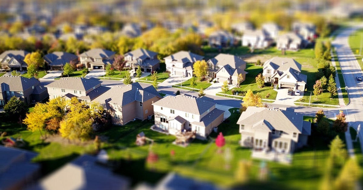 4 Real Estate Stocks - VCX, CMW, CHC, LLC