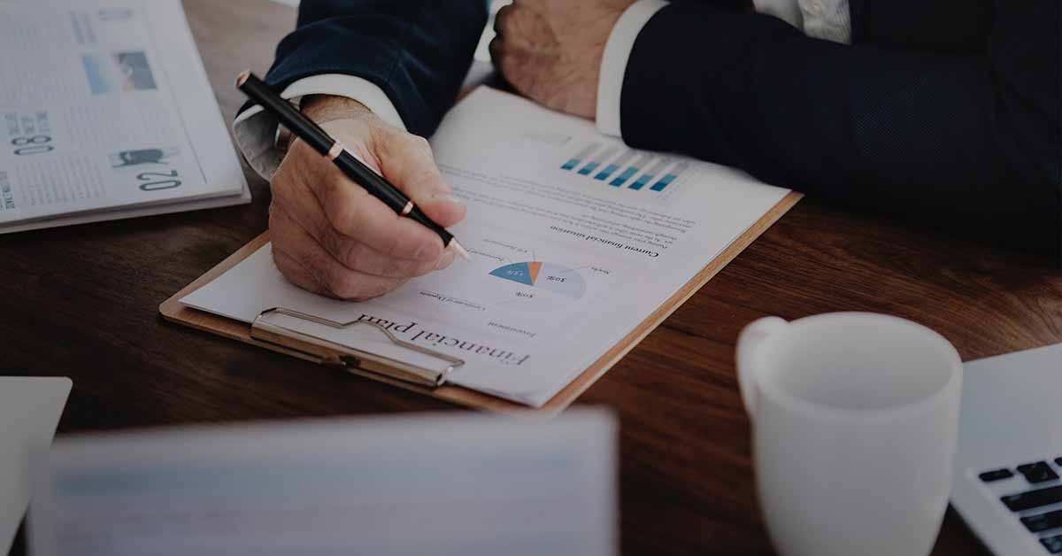 2 Stocks Under Sell Radar: RMC, KMD