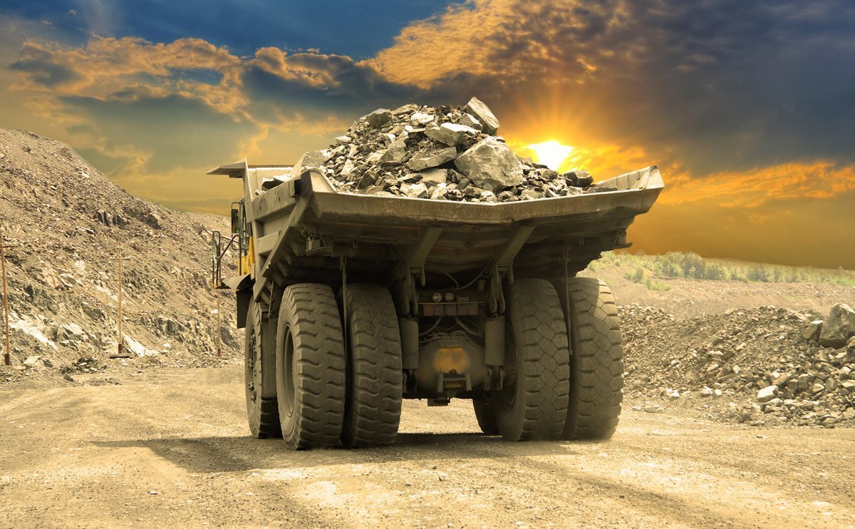 2 Resource Stocks with Growth and Risks: COB, CXO