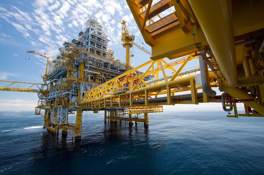 4 Energy Stocks to Look at - OSH, WOR, LNG, KAR