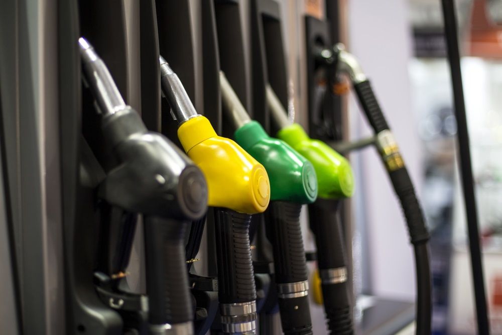 What Should Investors Do with These Two Stocks - ALD, VMT