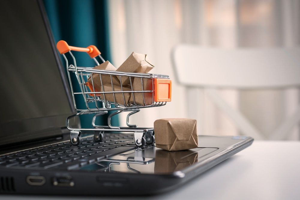 2 Retail Stocks to Buy or Hold- MYR, MOZ