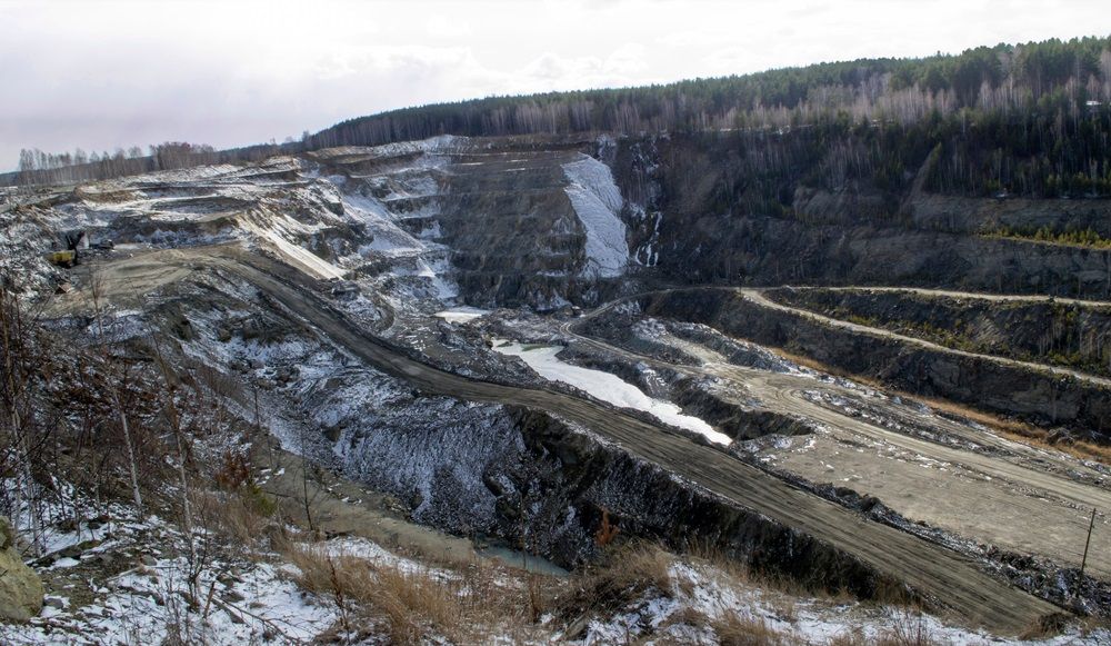 How Should Investors Perceive These Graphite Stocks Amid Current Scenario- MNS, EGR, WKT