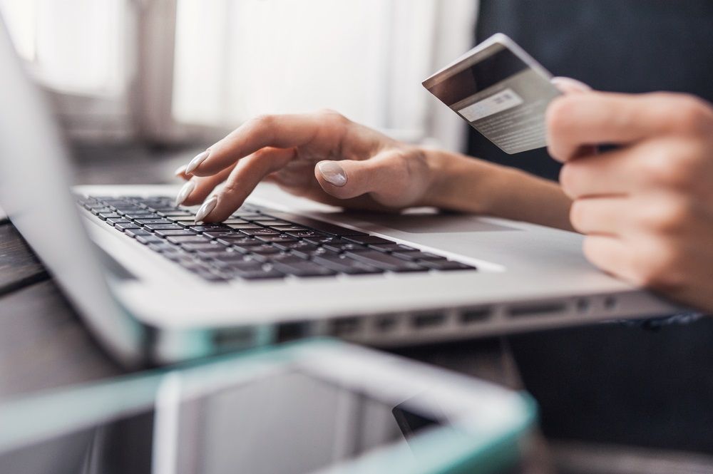 2 Small-cap Tech Stocks to Buy or Hold - HUM, PPS