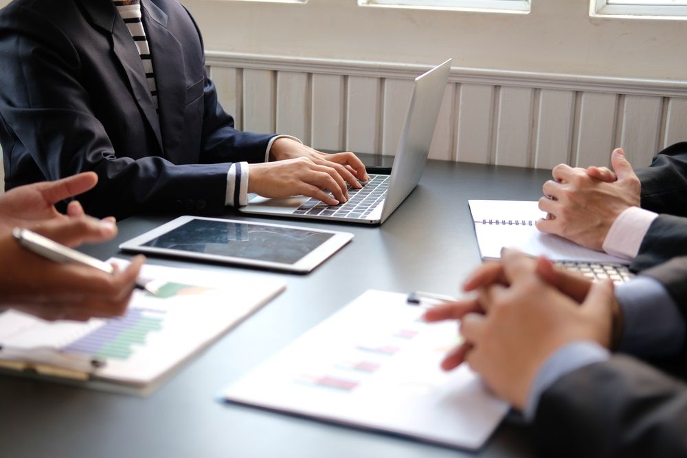 2 US Stocks to Avoid at Current Levels: FS KKR Capital Corp II & Transenterix Inc