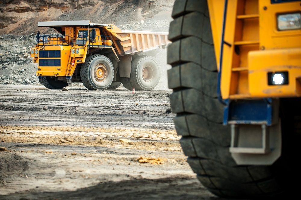 How Should Investors Perceive these 3 Materials Stocks- SVY, AND, ADX