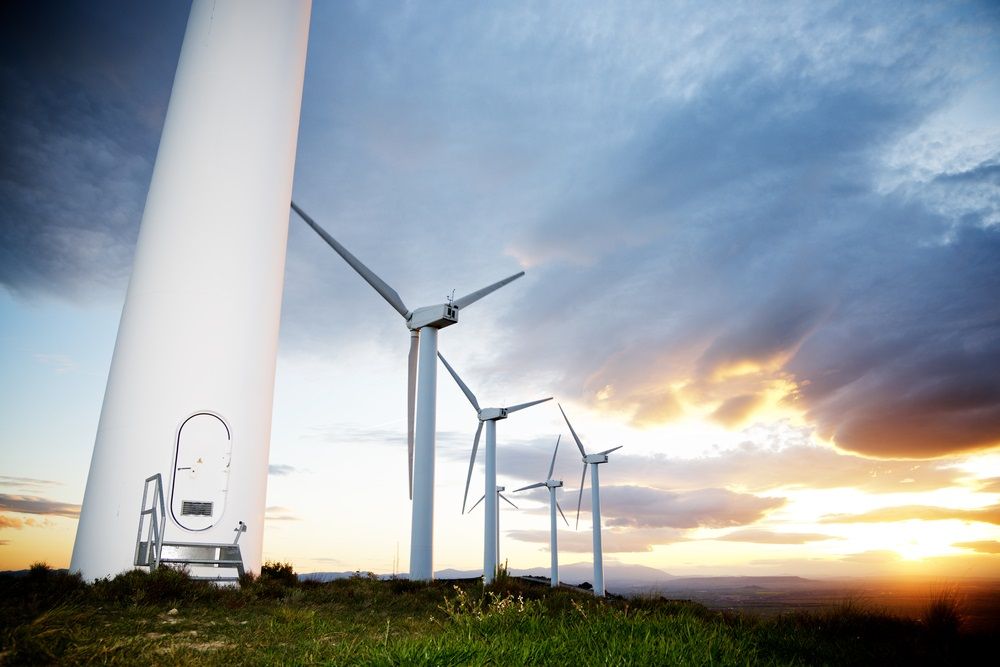 Are these 2 Global Energy Stocks Worth to Invest in - ORA, RUN