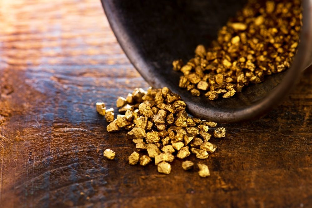 Fundamental Insights on these 2 Gold Stocks- AGG, RRL