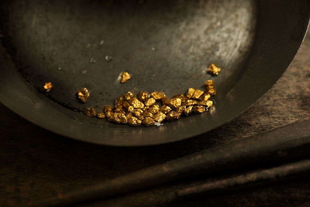 2 Beaten Down Gold Stocks to Buy for Long-term Horizon- NST, SAU