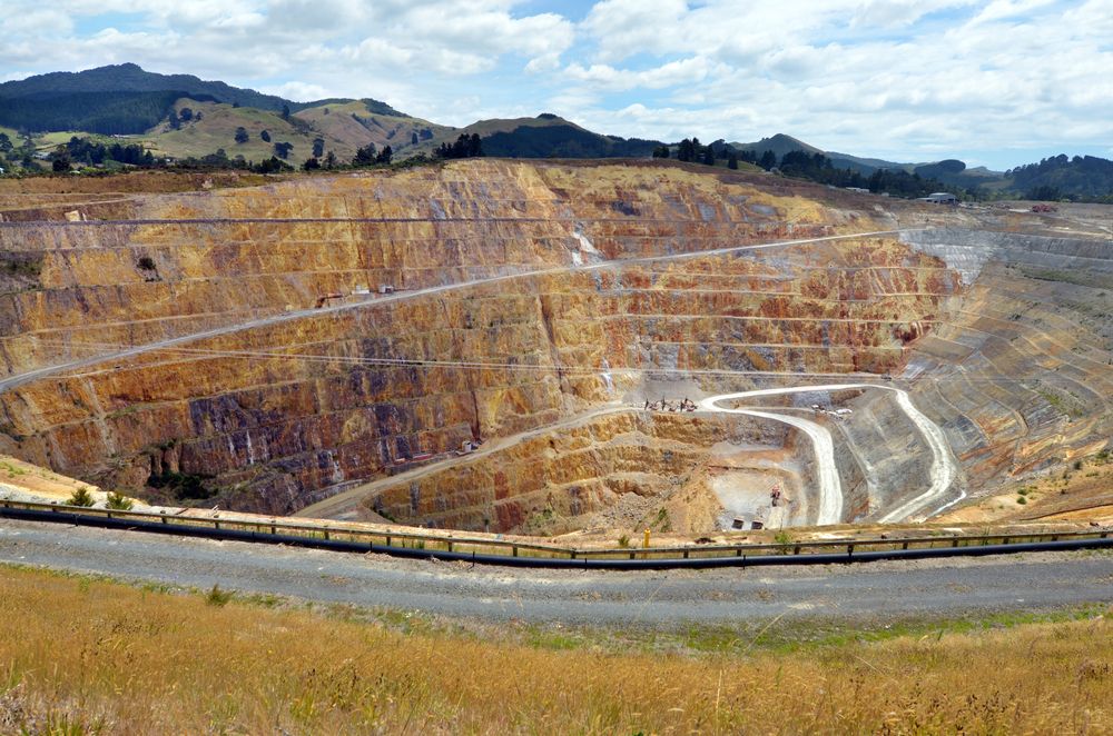 Should You Speculate on this Materials Stock – DNK?