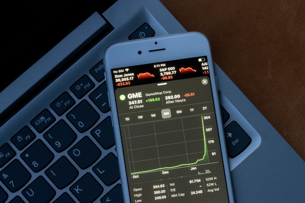 Fundamental Insights on this Consumer Electronics Stock - AMS