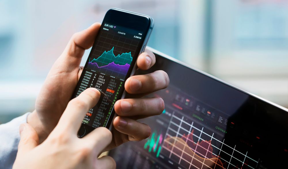 Stay Invested on This Listed IT Services Stock: Western Union Company