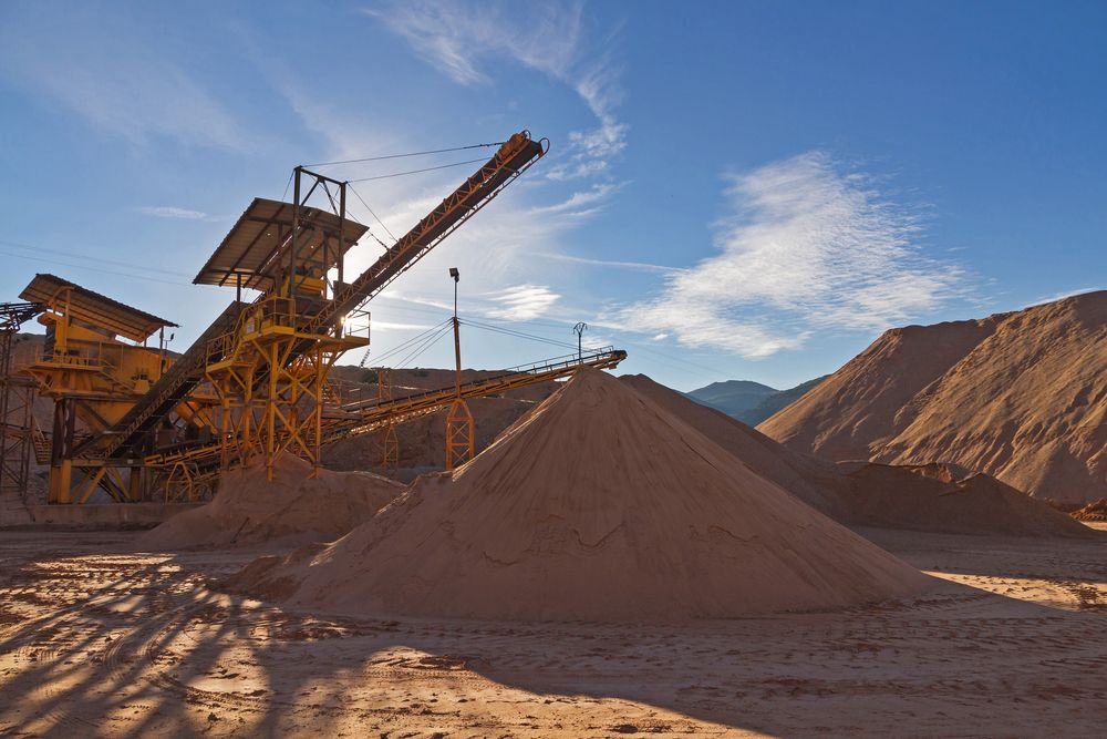 2 Beaten Down Resources Stocks to Accumulate at Current Levels - OZL, CIA