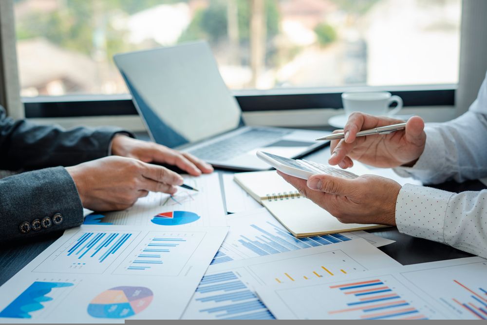 Fundamental Insights on these 2 Dividend Stocks -MFG & ADH