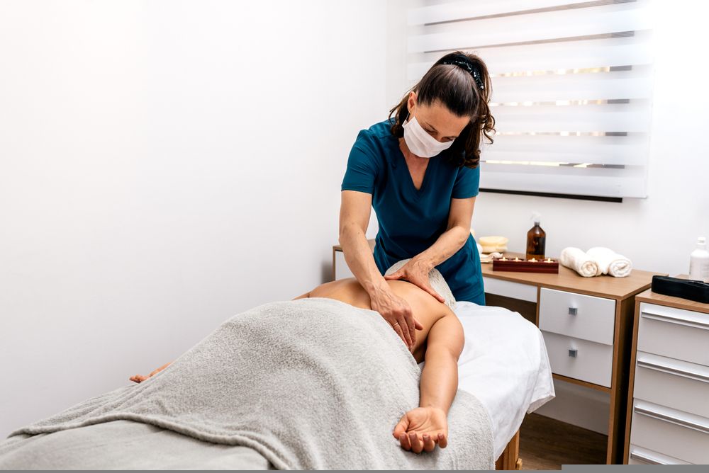 How are Investors Perceiving this Clinical-stage Oncology Stock - PTX