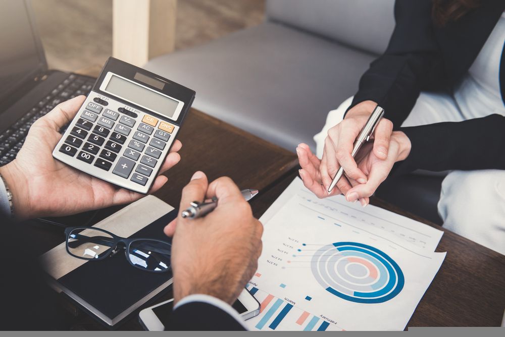 How is This Business Support Services Stock Performing Amidst Challenges - SIQ