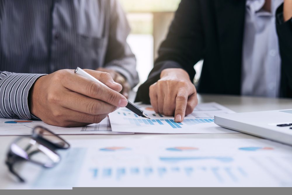 Is it Prudent to Book Profit in this Diversified Investment Services Stock - MQG