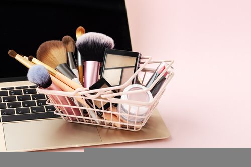 One Online Beauty Retailer Stock Trading Near Resistance Levels - ABY