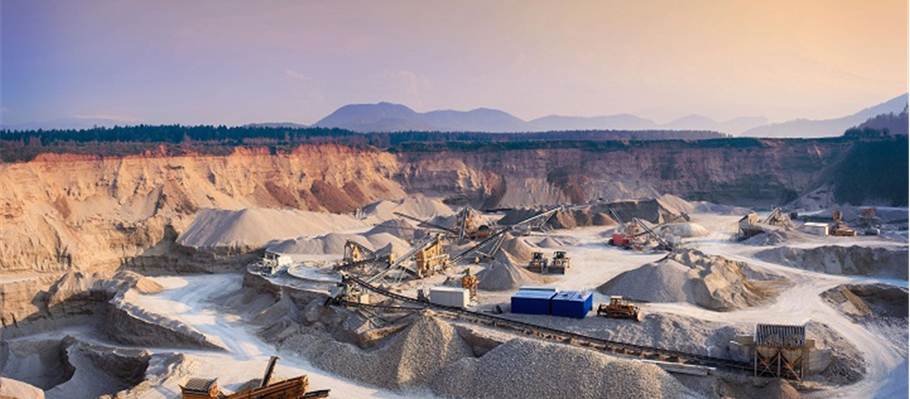 2 Resource Stocks to hold for now – SYR and S32  