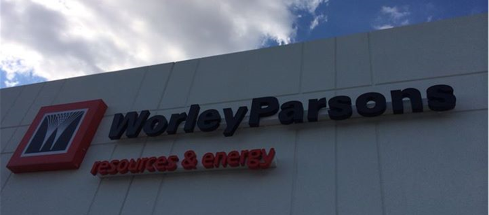 Dividend Story of 2 Stocks - WorleyParsons resumes Dividends while Santos pulls the hand up  