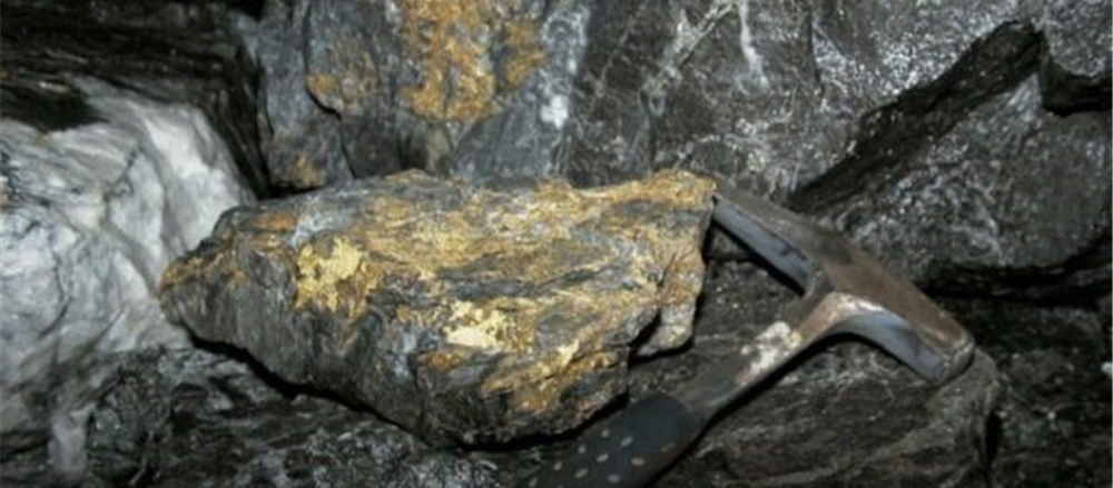 2 Gold Stocks - PNR, NST