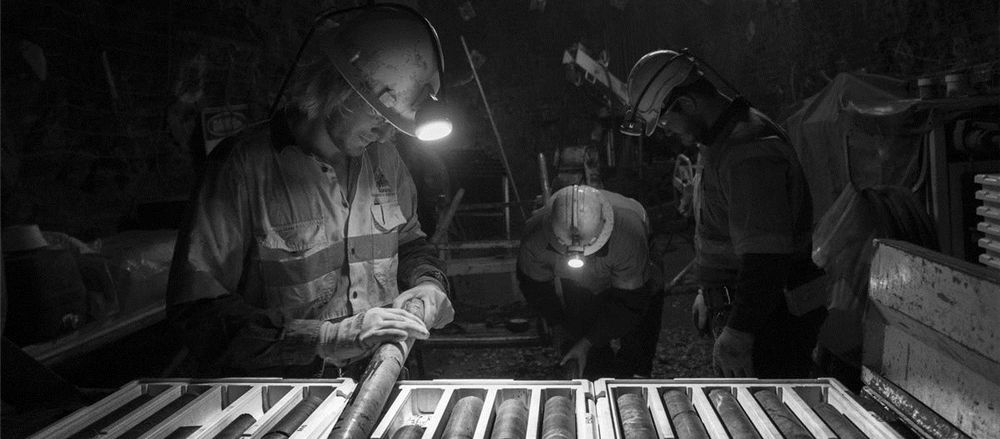 Two stocks that plunged - Saracen Mineral Holdings and Regis Resources 