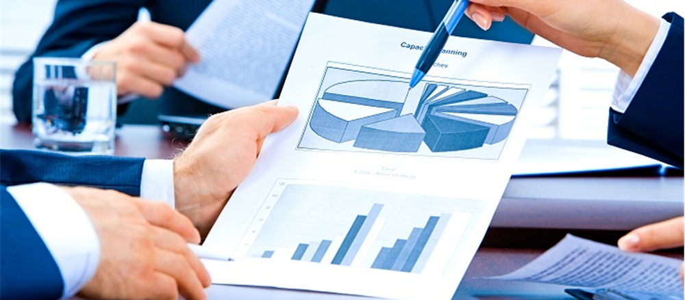 One Financial Stock that advanced and one that slipped on ASX – PTM and ECX  