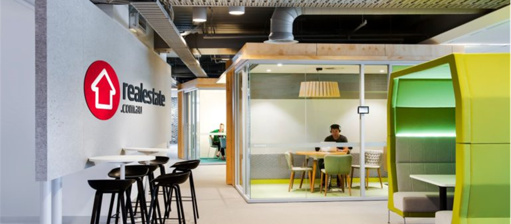 2 Online Stocks - REA, SEK