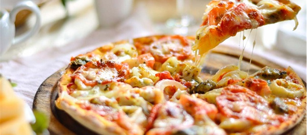 2 Fast food stocks - Domino's Pizza Enterprises Ltd and Collins Foods Ltd