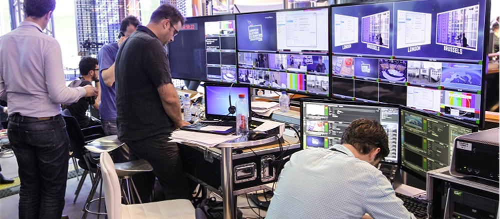 2 Media Stocks - SXL, SWM 